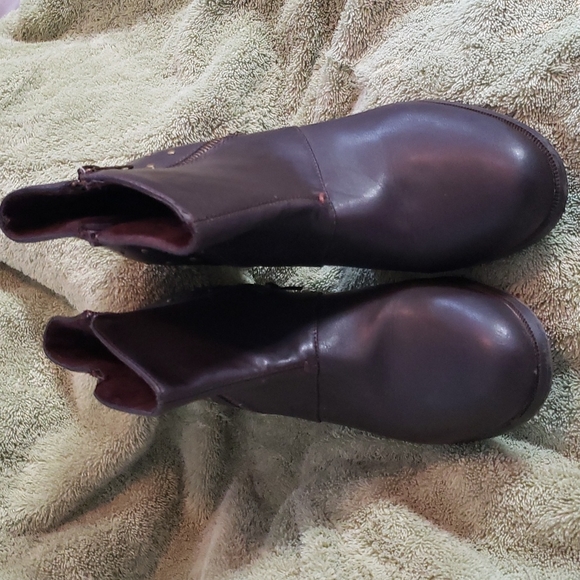 9W Avenue nailhead trim boots - Picture 8 of 10